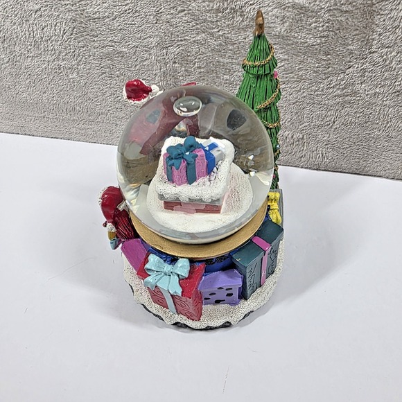 Jack Skellington Snow Globe, Nightmare Before Christmas Musical Snow Globe - Picture 5 of 8